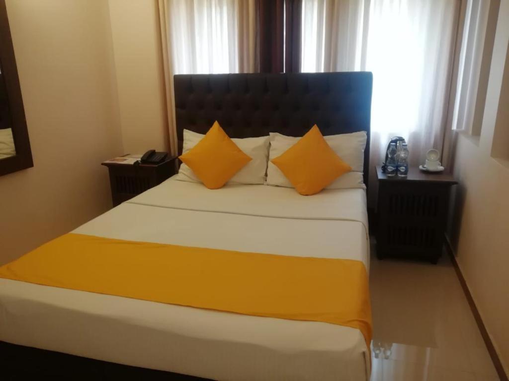 Forever City Hotel Kiribathgoda Dış mekan fotoğraf
