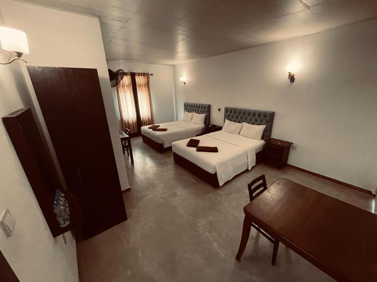Forever City Hotel Kiribathgoda Dış mekan fotoğraf