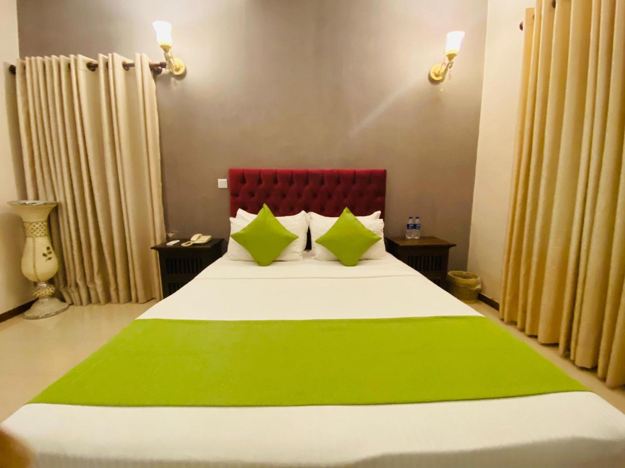 Forever City Hotel Kiribathgoda Dış mekan fotoğraf