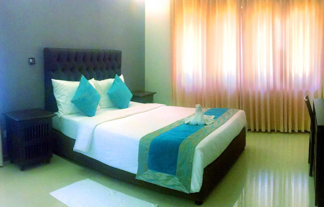 Forever City Hotel Kiribathgoda Dış mekan fotoğraf